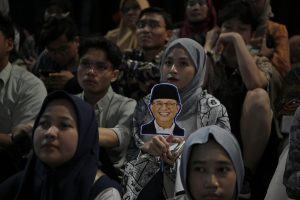 Prabowo&#8217;s Lead Holds Steady in Latest Indonesia Election Poll